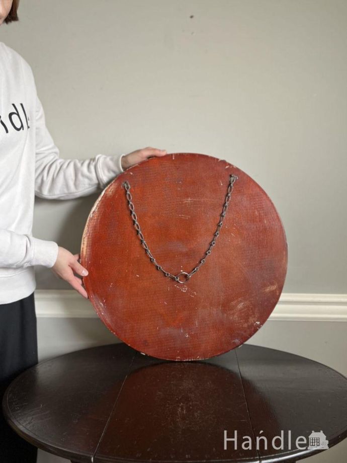 イギリスから届いたアンティークミラー、縁取りが美しい丸型の壁付けの