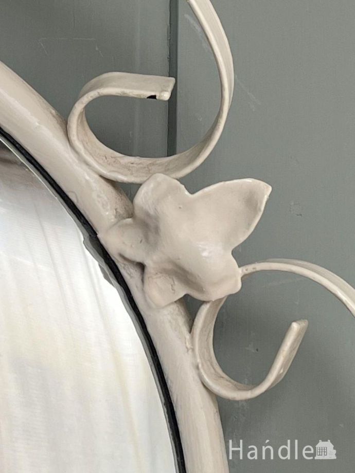 アンティークのおしゃれなミラー