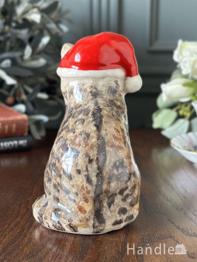 イギリス生まれの猫の置物