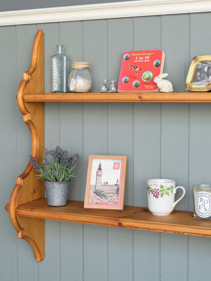 おしゃれなウォールシェルフ