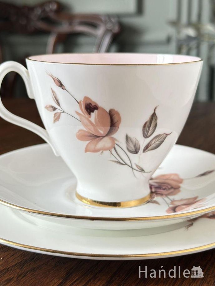 アンティークのカップ＆ソーサー(トリオ)