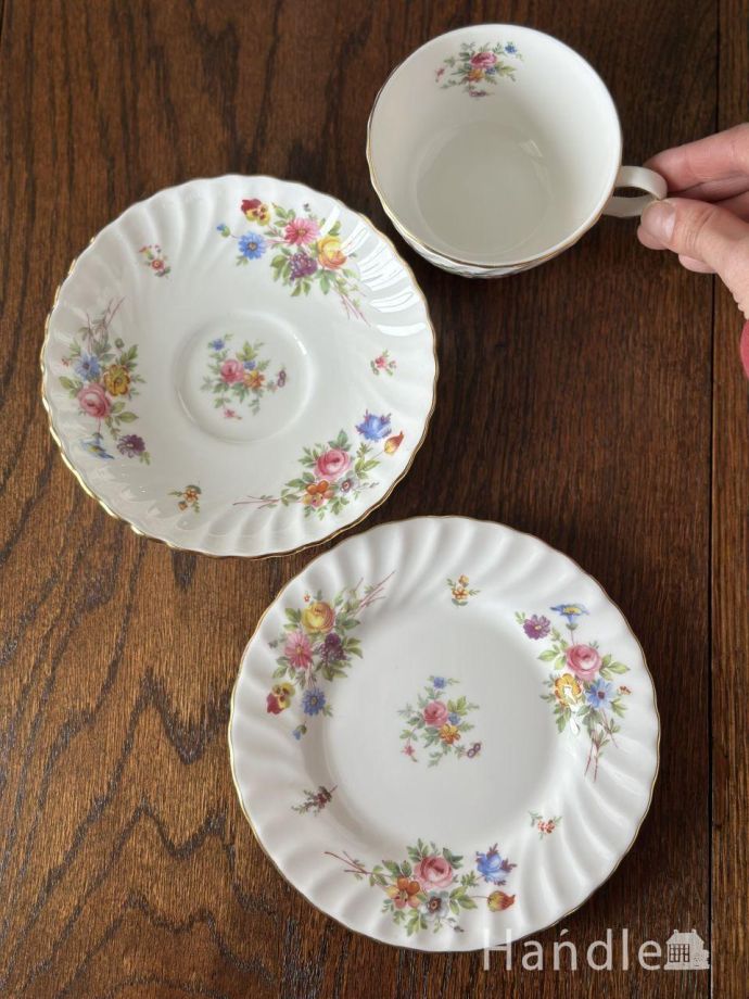 英国アンティークのおしゃれな食器