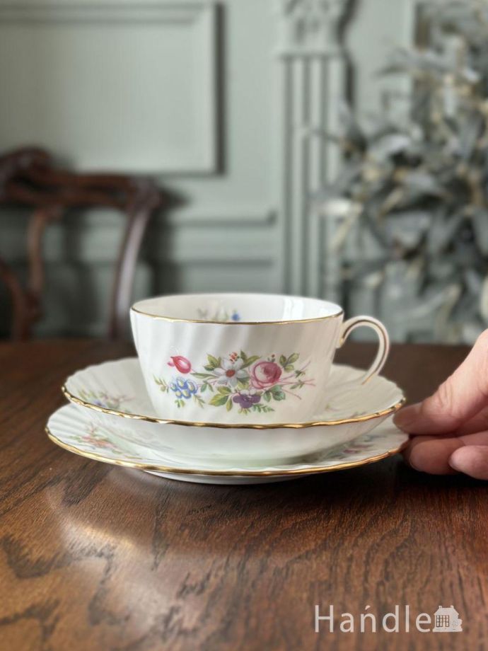 アンティークのカップ＆ソーサー