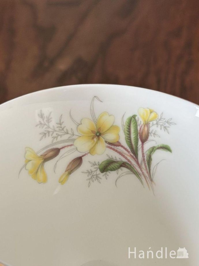 イギリスのカップ＆ソーサー(トリオ)