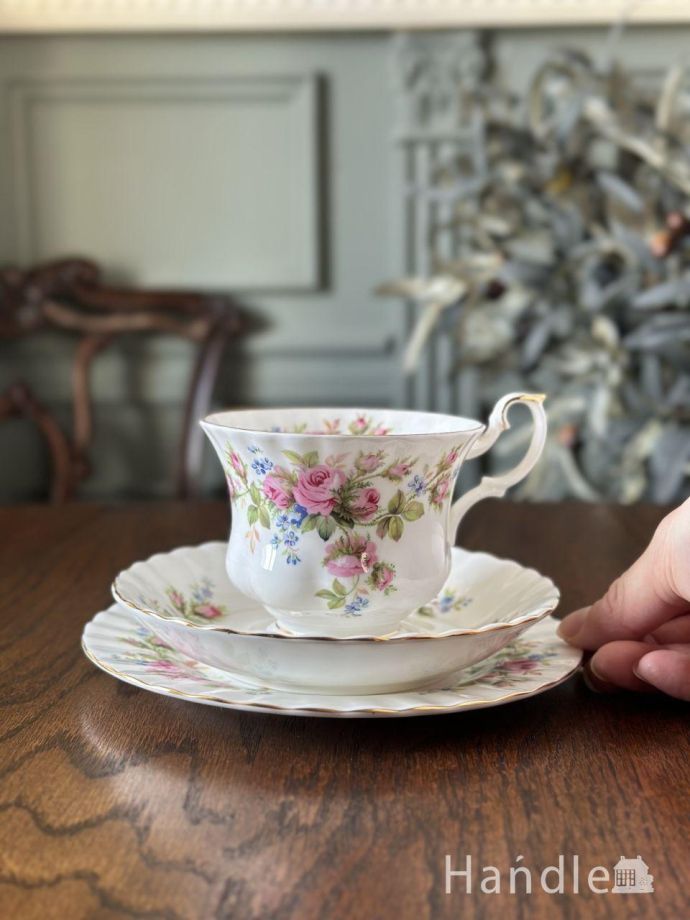 アンティークのカップ&ソーサー