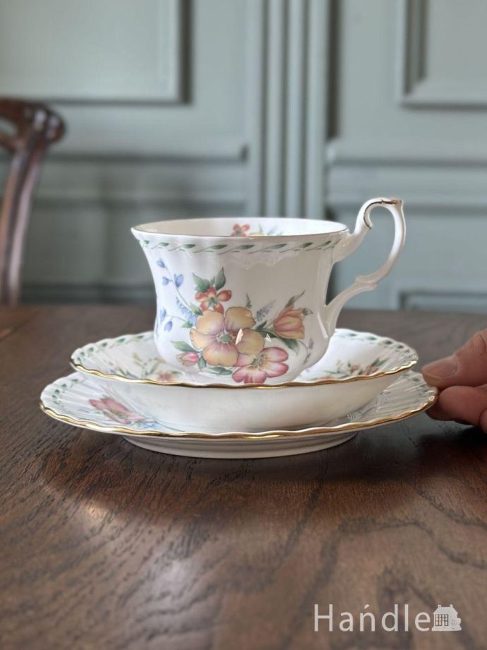 アンティークのカップ&ソーサー
