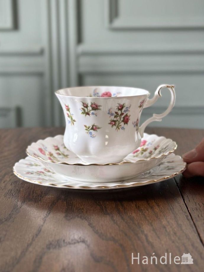 アンティークのカップ＆ソーサー