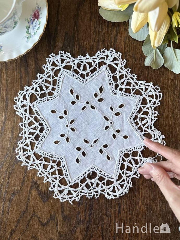 アンティークのレース