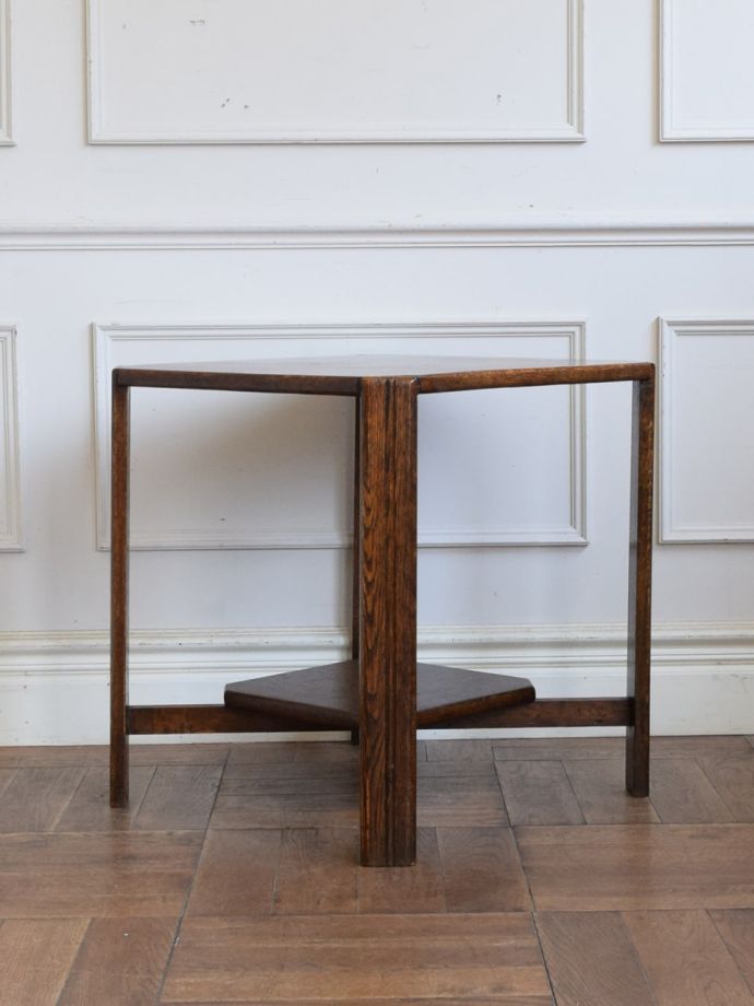 オケージョナルテーブルの側面