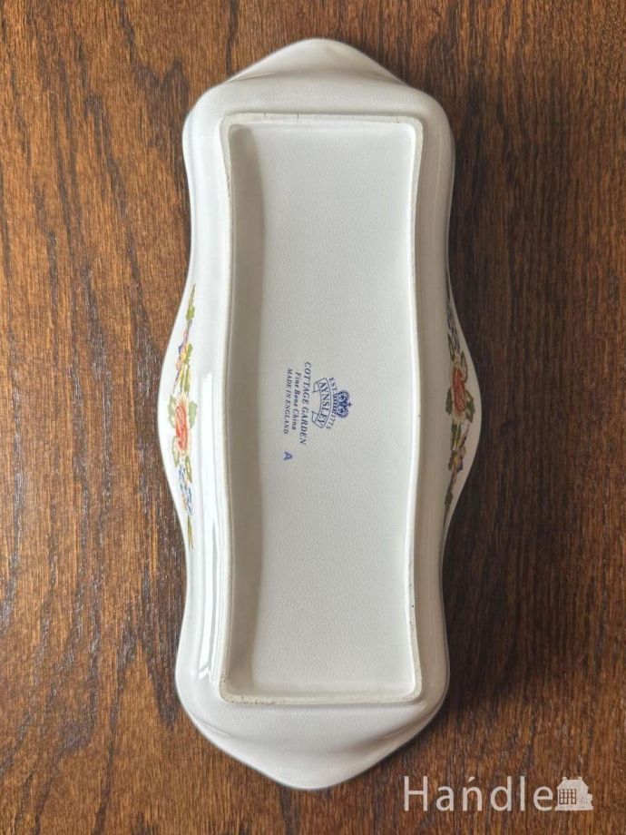 プレートの後ろ