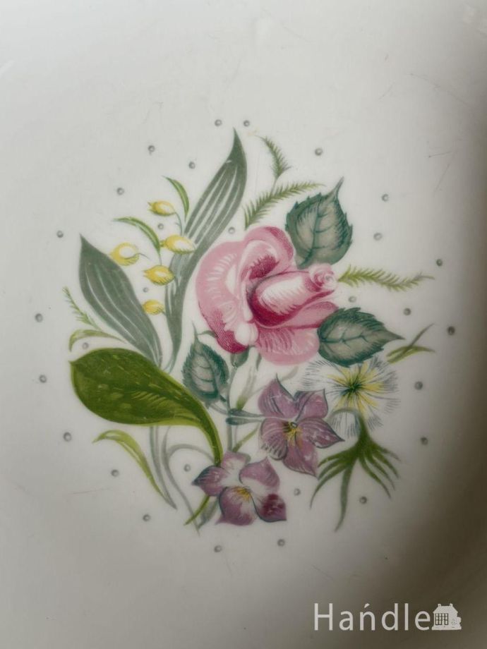 バラとスミレの香りがするスージークーパー