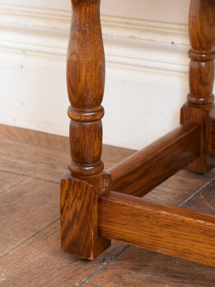 アンティーク家具の脚