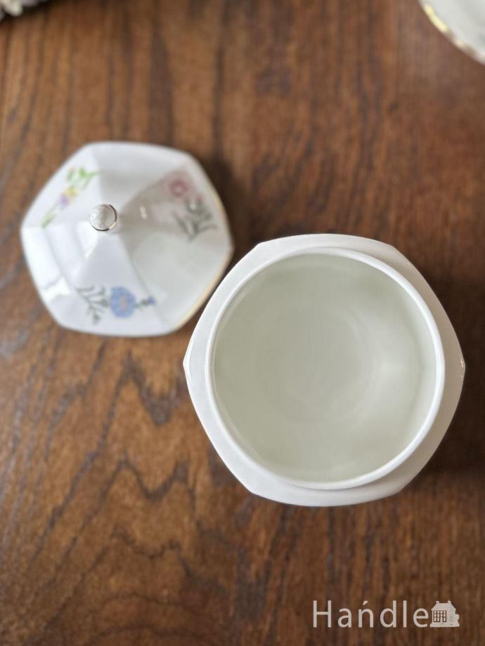 英国アンティークのおしゃれな食器