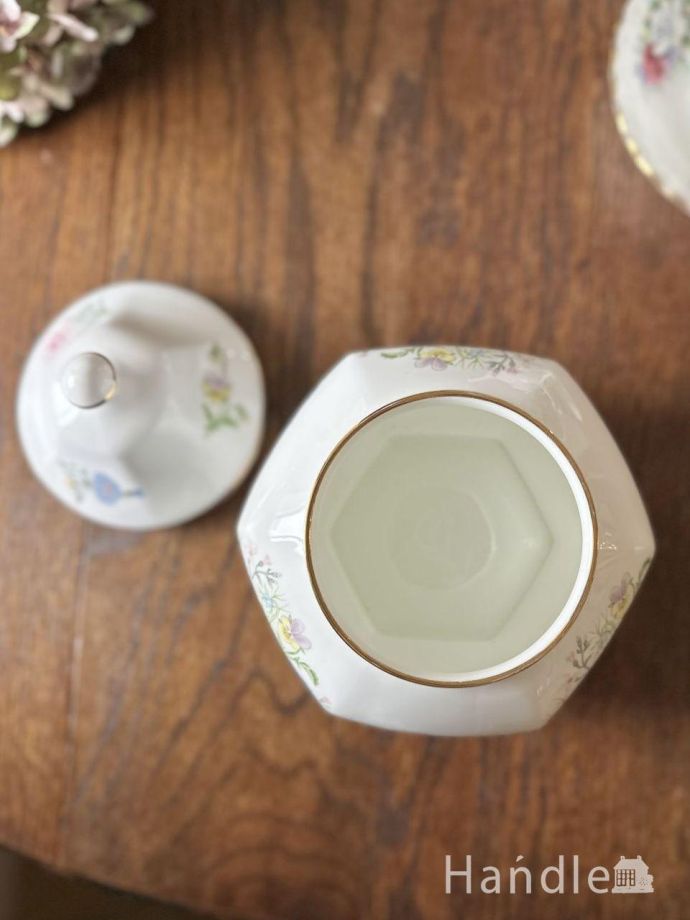 英国アンティークのおしゃれな食器