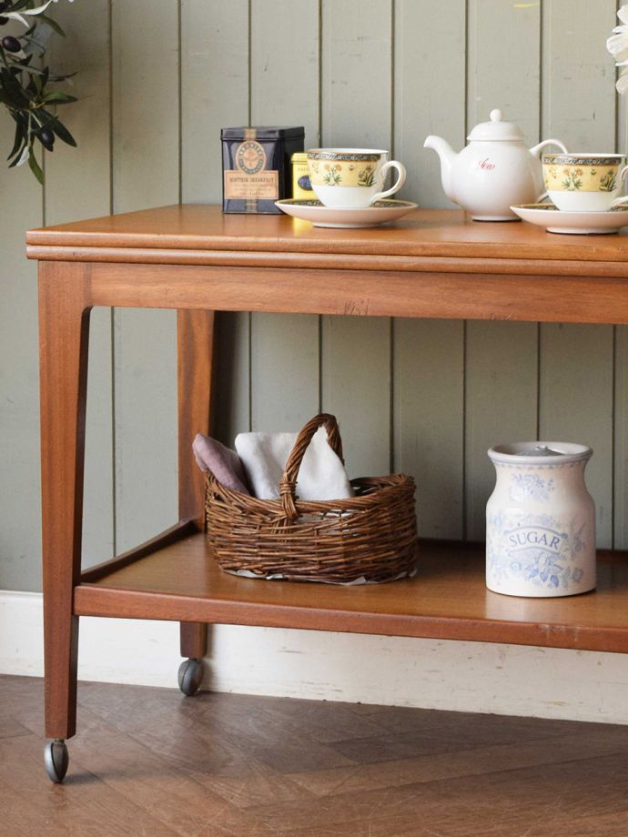 おしゃれなビンテージワゴン