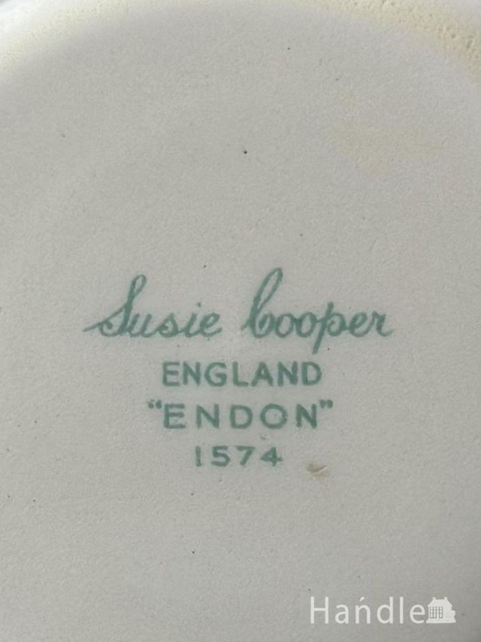 スージークーパ―のバックスタンプ