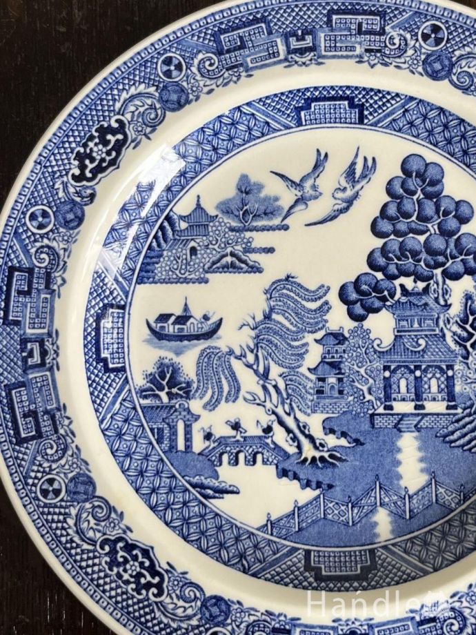 イギリスのカップ＆ソーサー(トリオ)