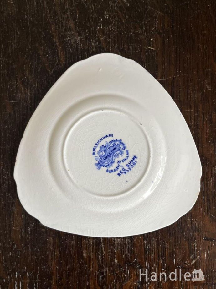 プレートの後ろ