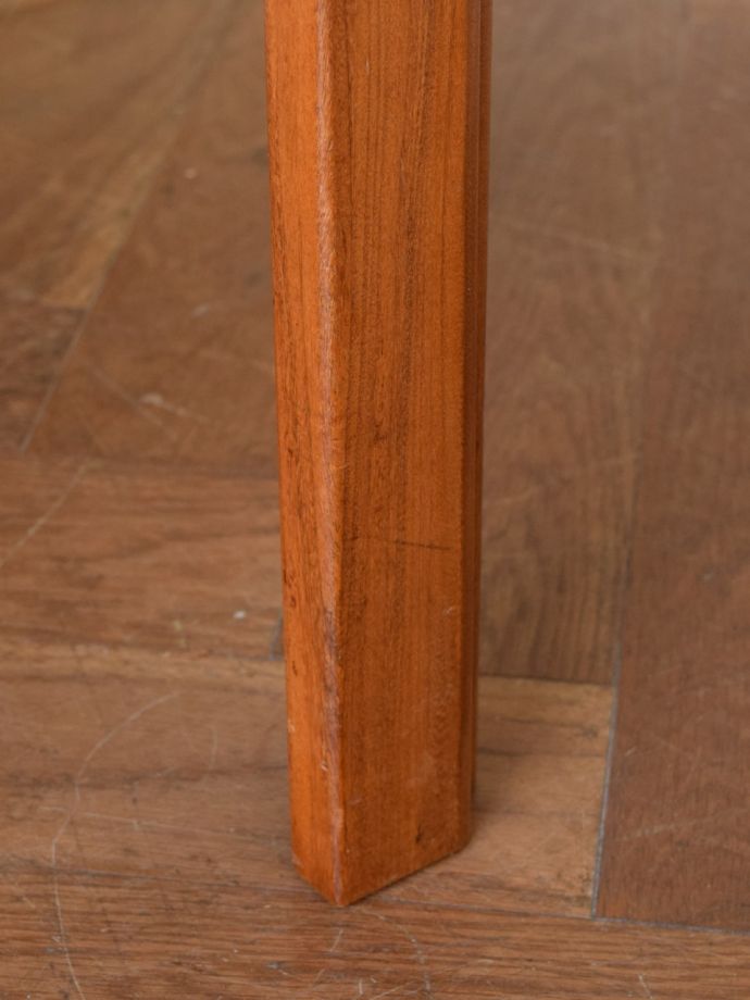 G-PLANのテーブルの足