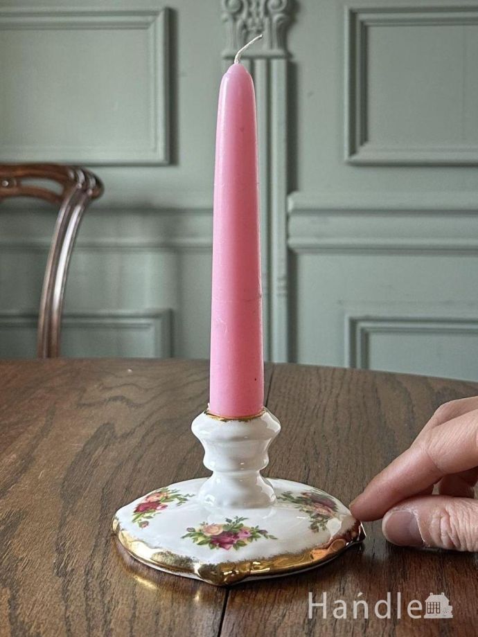 陶磁器のキャンドルスタンド