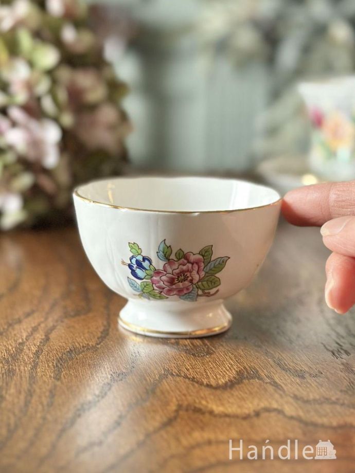 陶磁器のシュガーボウル