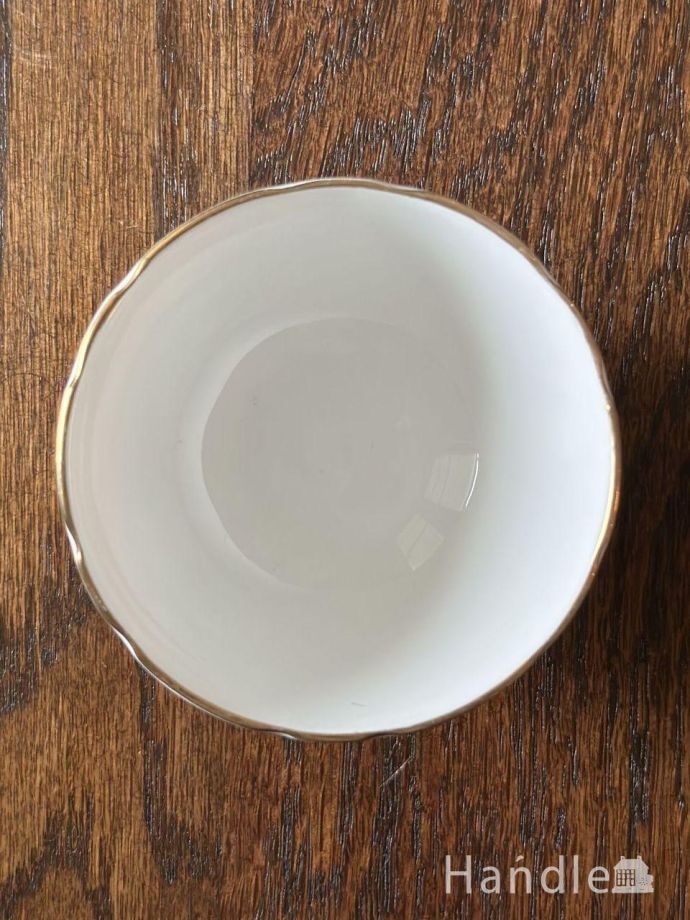 英国アンティークのおしゃれな食器