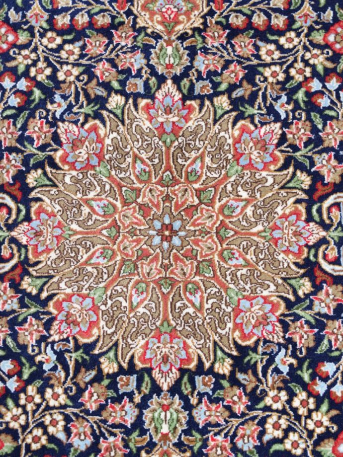 1点もののビンテージ絨毯