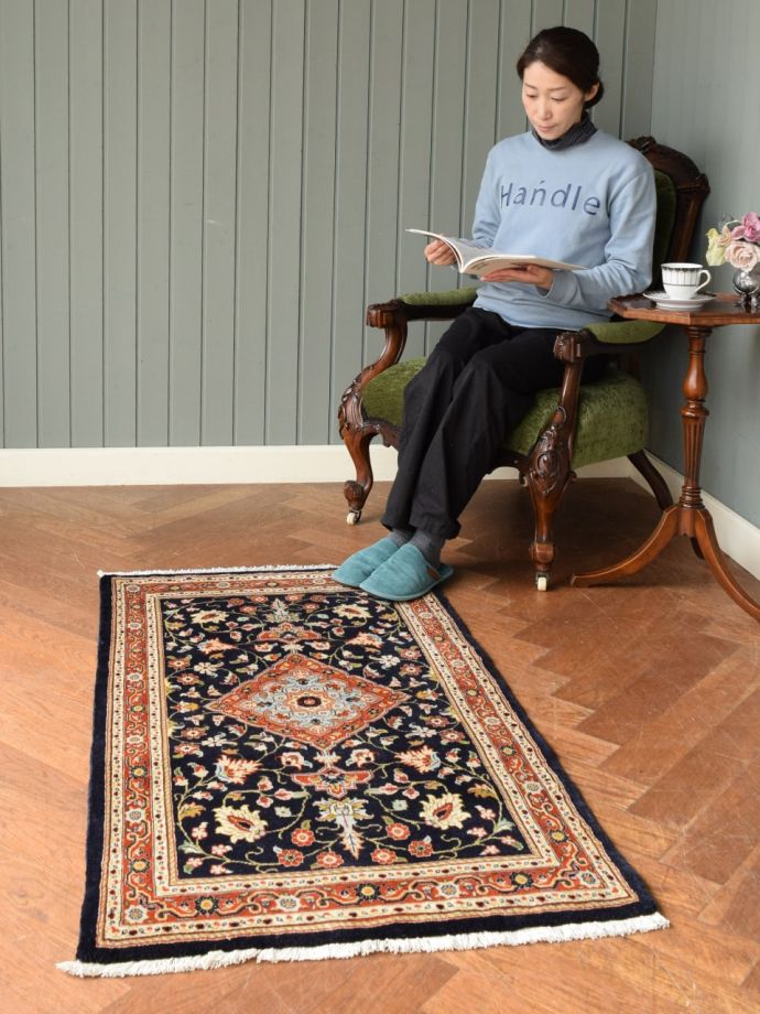 ビンテージのおしゃれな絨毯