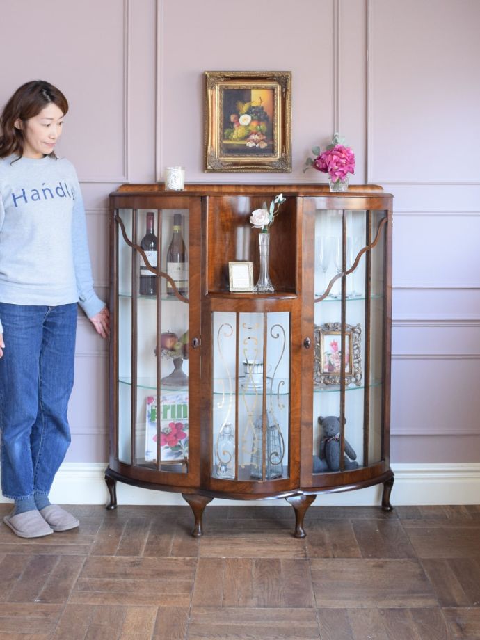 英国アンティークのガラスキャビネット