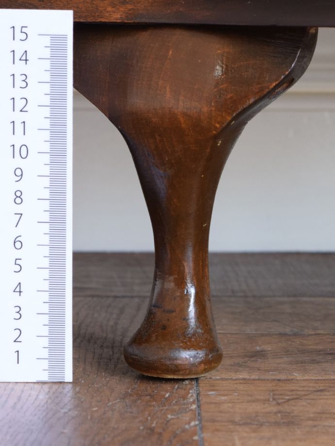 アンティーク家具の脚