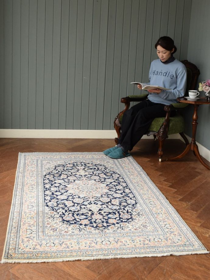 ビンテージのおしゃれな絨毯