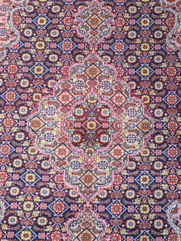 1点もののビンテージ絨毯