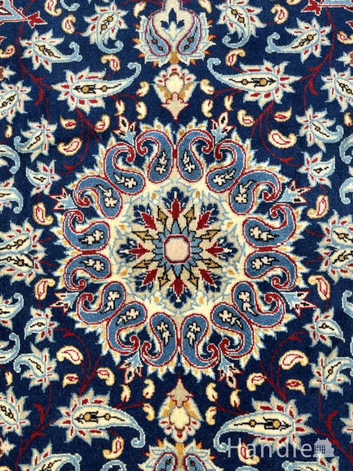 1点もののビンテージ絨毯