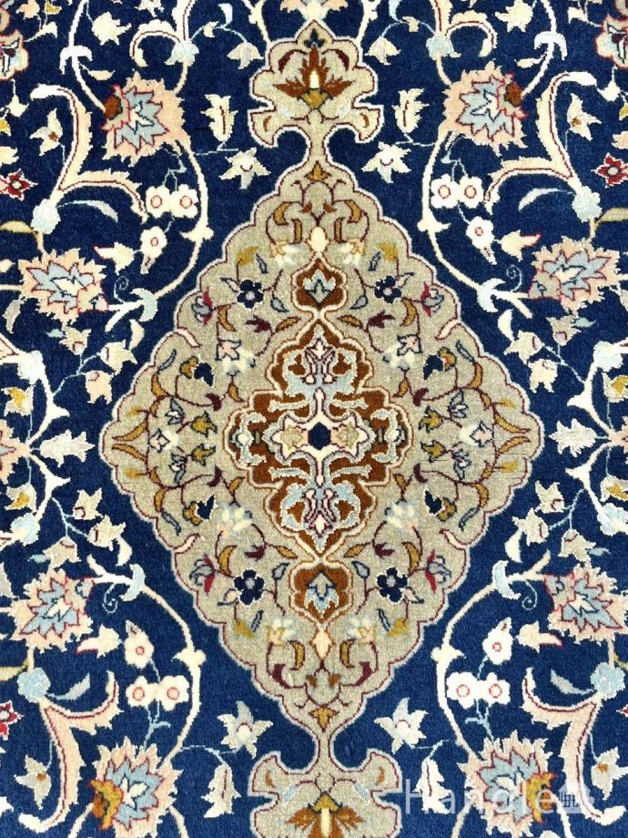 1点もののビンテージ絨毯