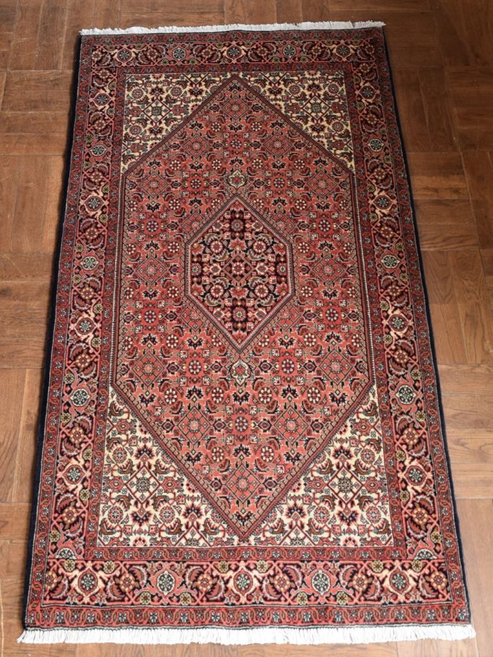 おしゃれなビンテージ絨毯