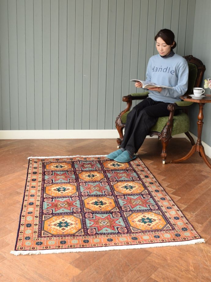 ビンテージのおしゃれな絨毯