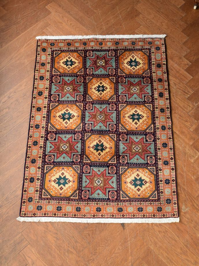 おしゃれなビンテージ絨毯