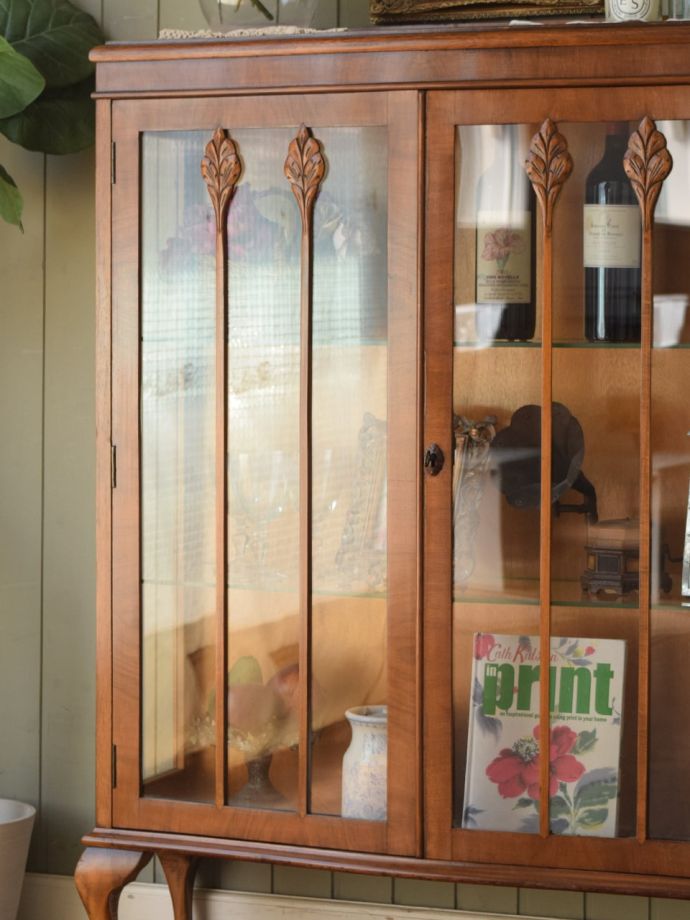 アンティークガラスの扉