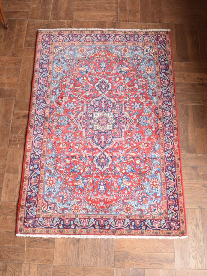 おしゃれなビンテージ絨毯