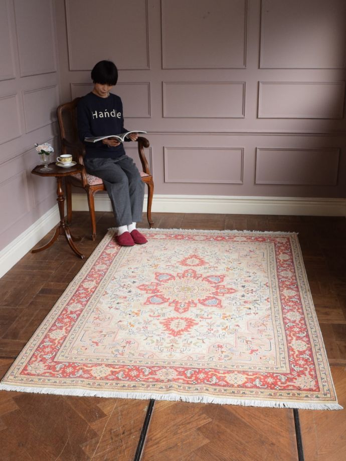 ビンテージのおしゃれな絨毯