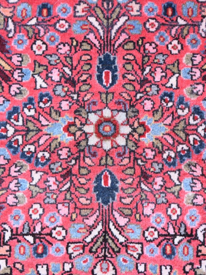 1点もののビンテージ絨毯