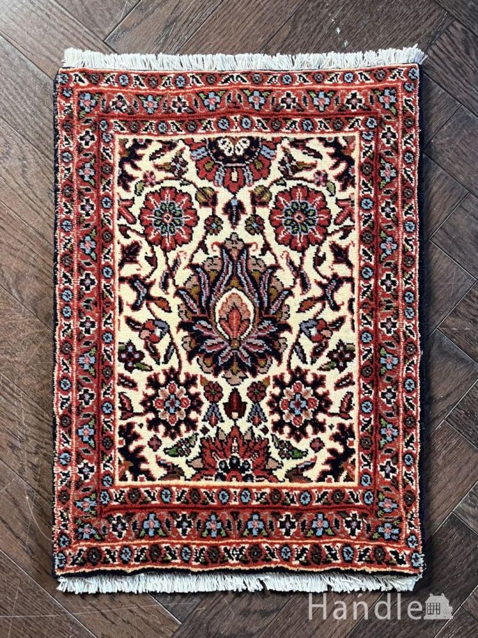 おしゃれな絨毯