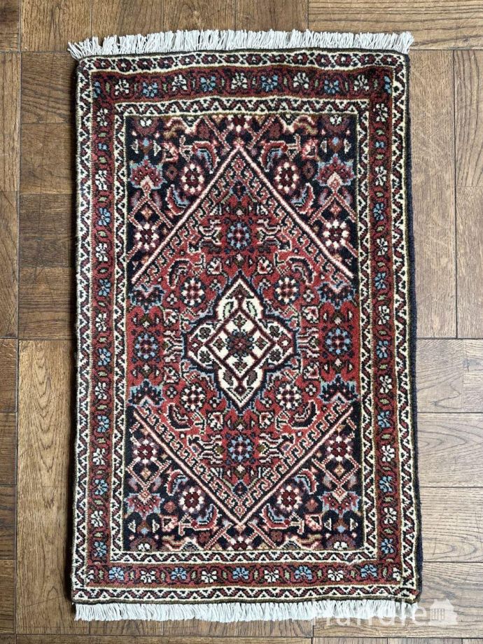 おしゃれな絨毯