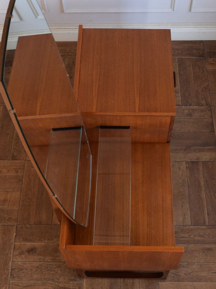 G-planのビンテージ家具の天板