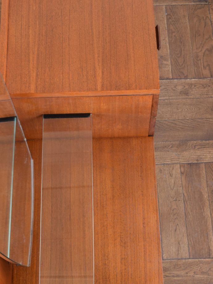 G-planのビンテージドレッサーの天板