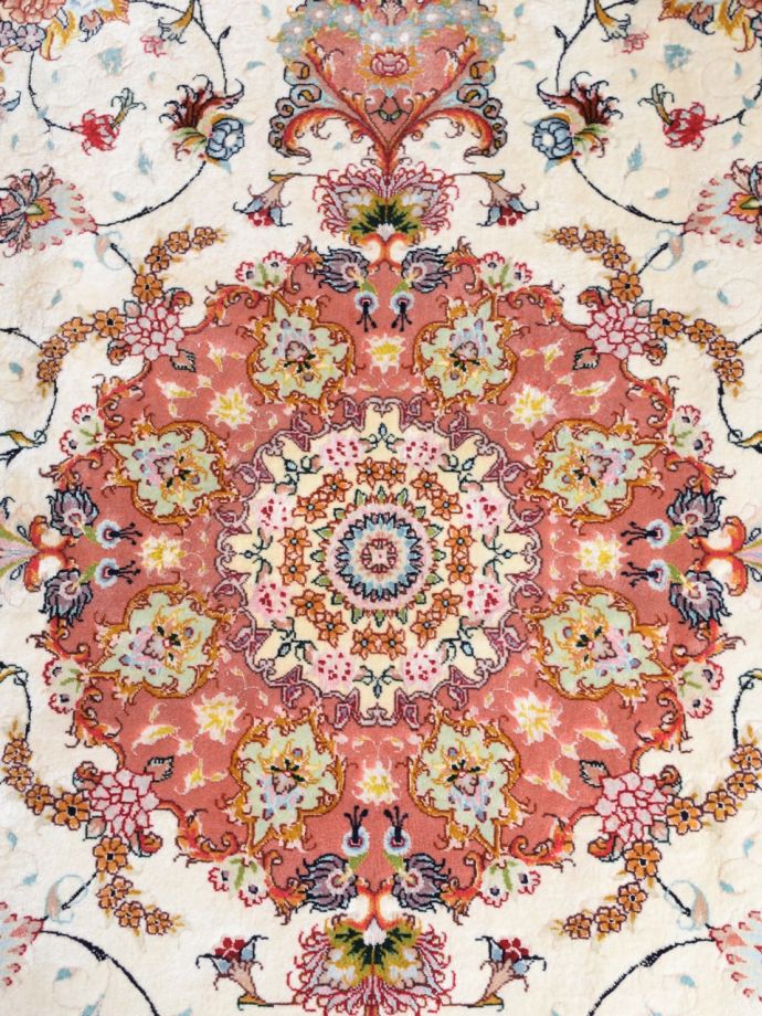 1点もののビンテージ絨毯