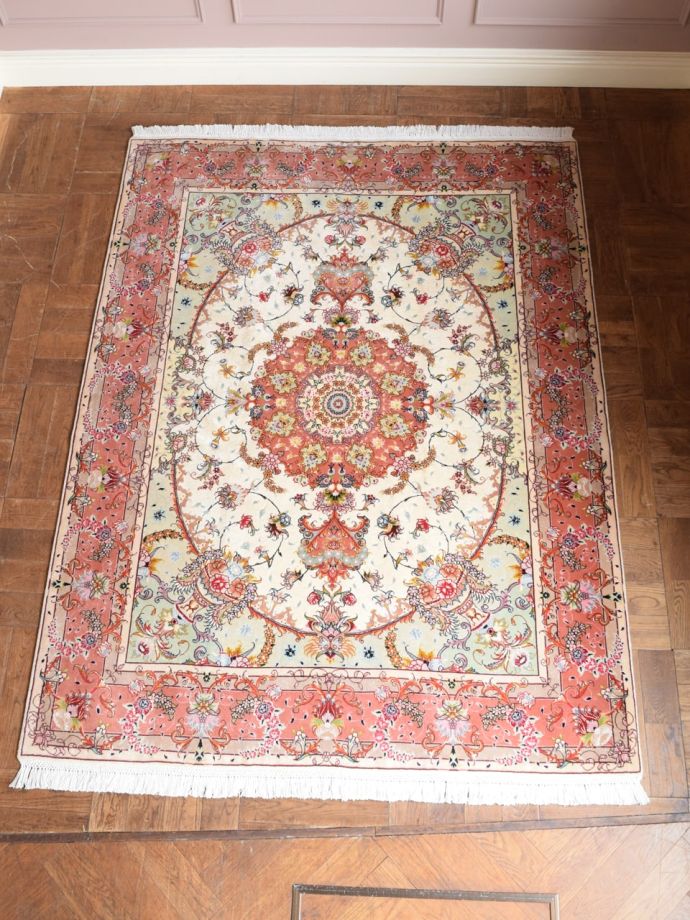 おしゃれなビンテージ絨毯