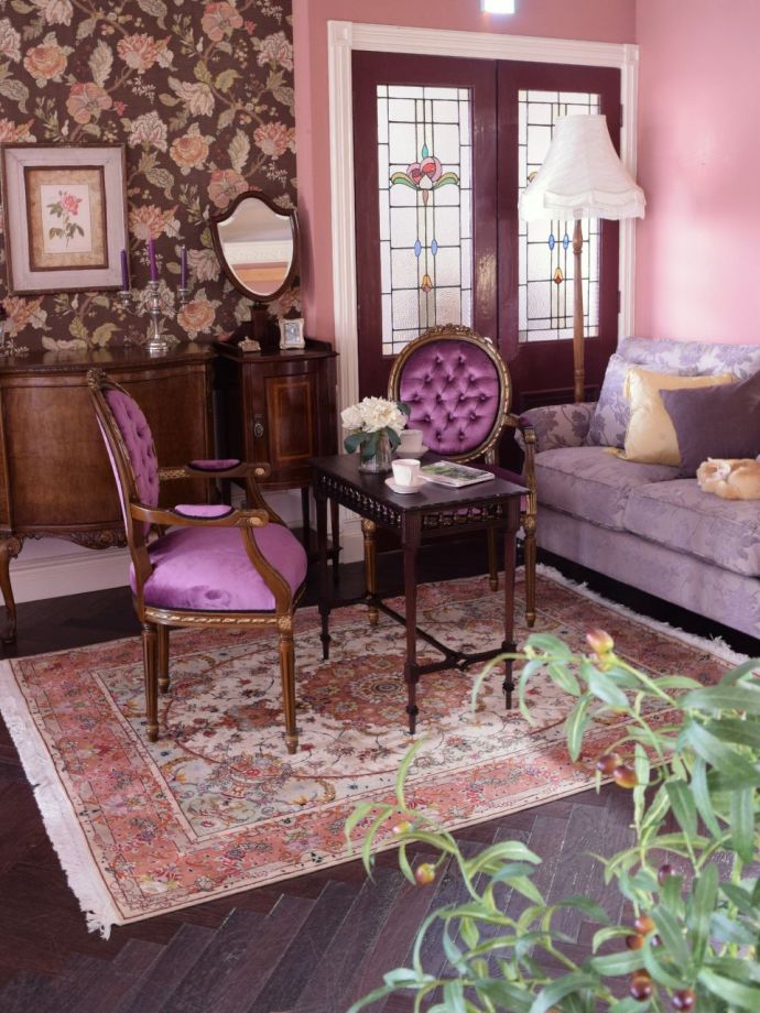 ペルシャ絨毯を敷いた部屋