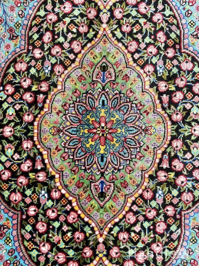 ペルシャ絨毯の使いやすい玄関マット、クムで織られたシルクの