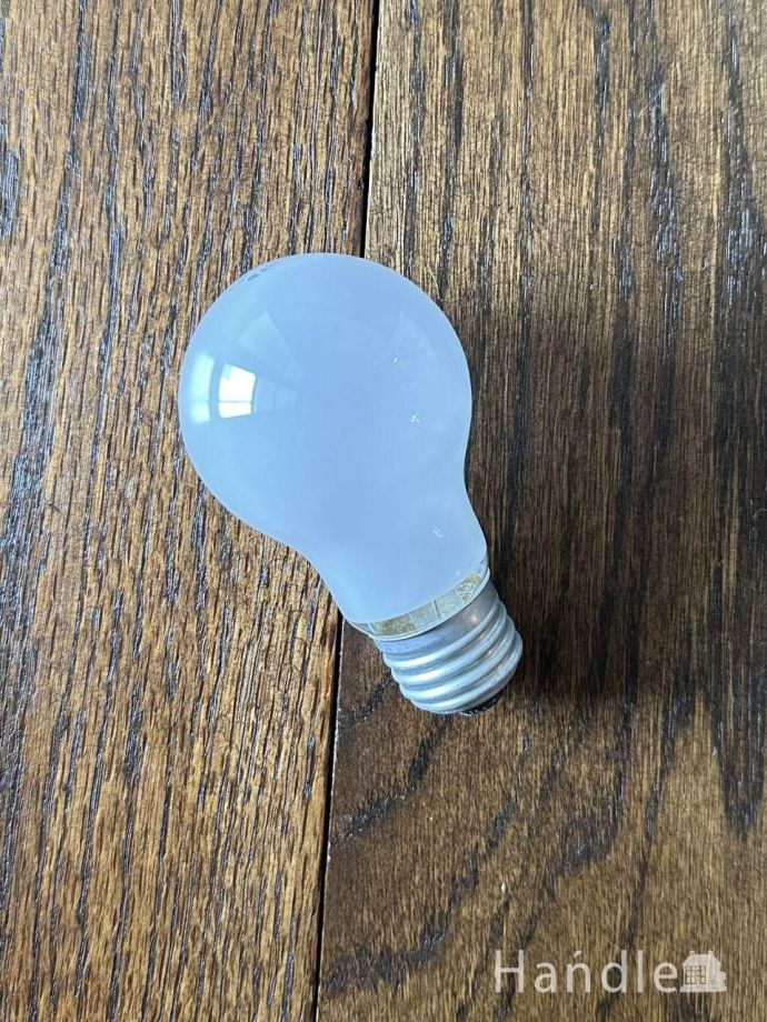 テーブルランプの電球